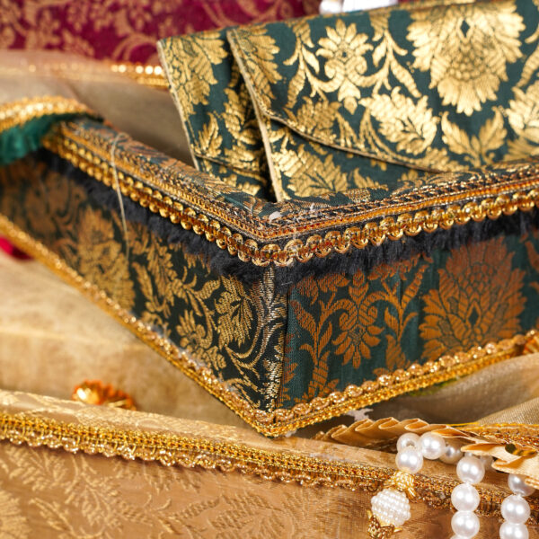 Trays with Cover