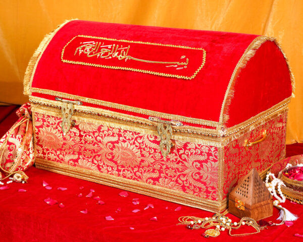 Khada Dupatta Trunk