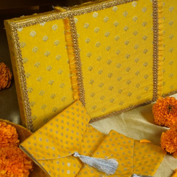 Peedi with Footrest (Haldi)